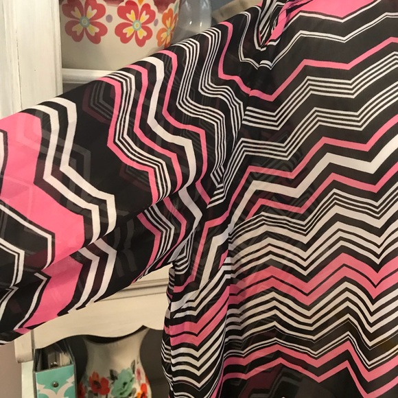 🌸. Beautiful Plus Size Top 🌸 - Picture 3 of 3